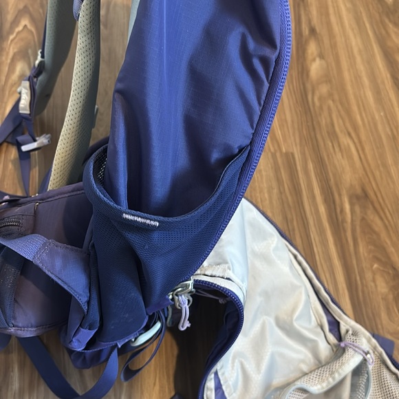 REI Trail 40 Backpack - Purple - Picture 8 of 10